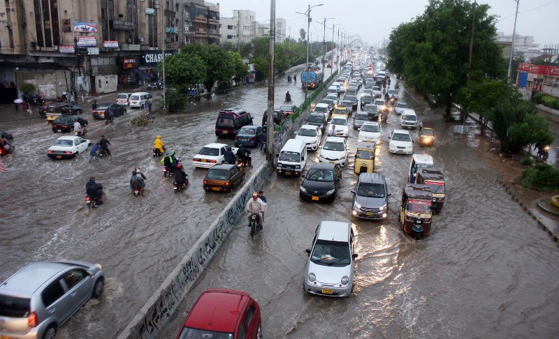 Tips: Driving Through Rain-Flood Water 3