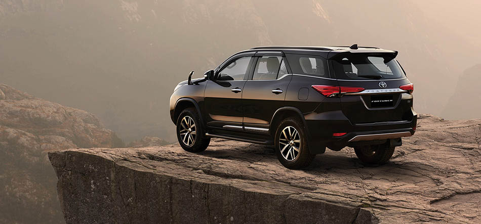 2020 Toyota Fortuner BS-VI Launched in India from INR 28.18 Lac 1